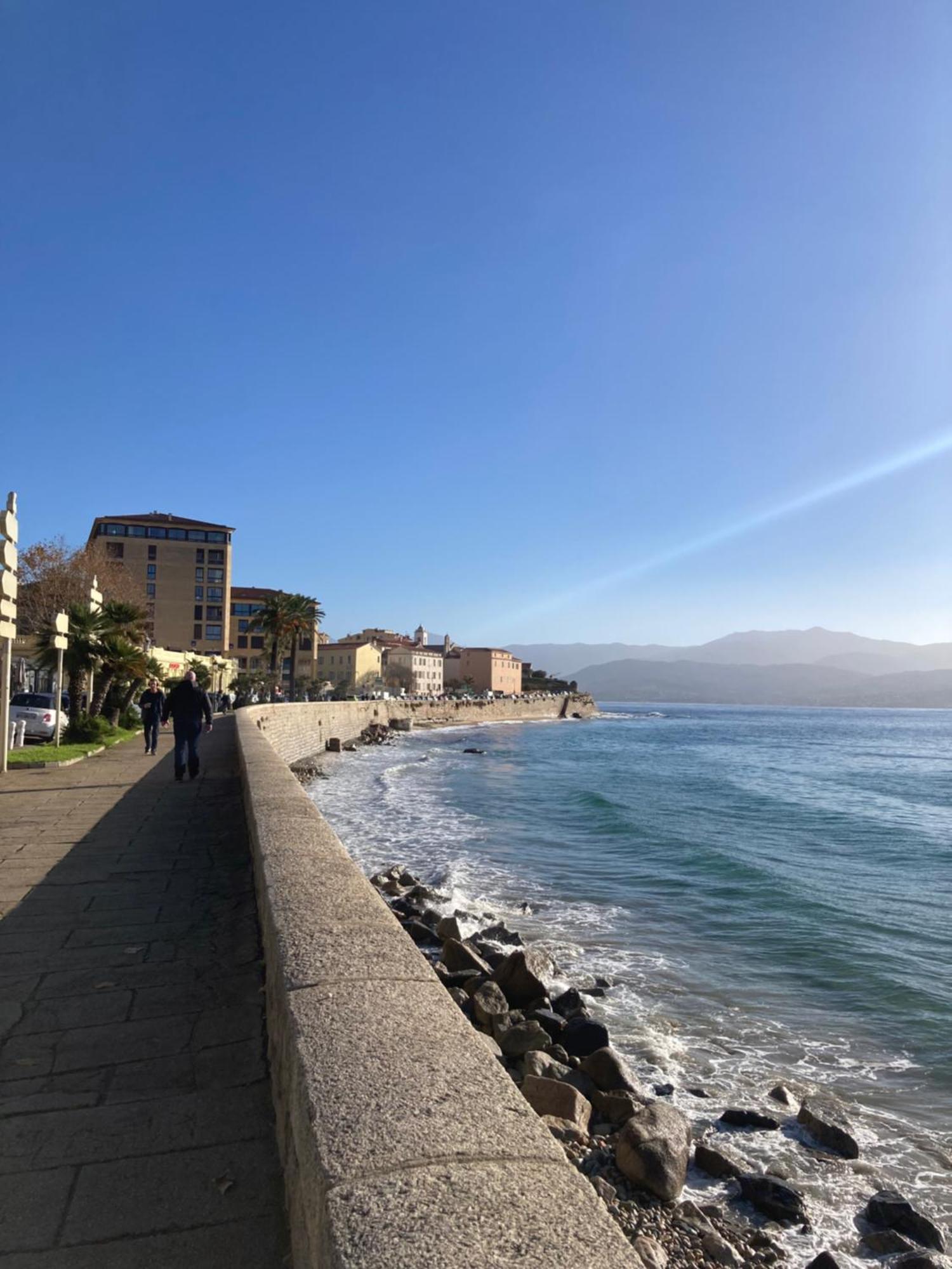 Studio Spacieux Tout Confort Cite Imperiale Ajaccio  Exterior photo